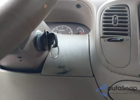 2001 Ford F-150 Xl/Xlt z USA, uszkodzony, nr VIN 1FTZX172X1NB94590